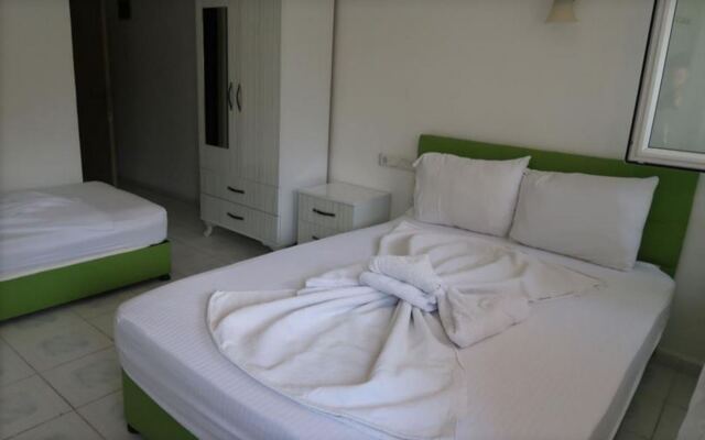 Happy Nur Hotel