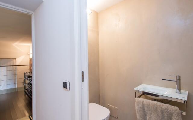 Rsh Pantheon Luxury Hi Tech Apartment