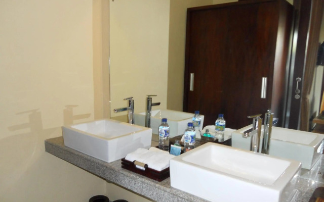 Avisara Villa & Guest House