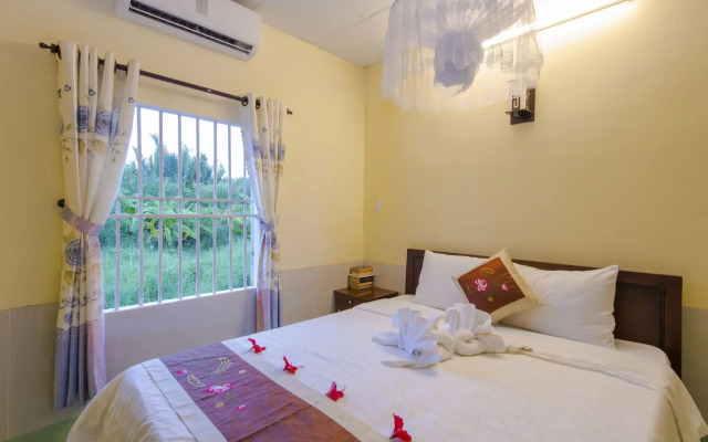 Bougain Villeas Homestay
