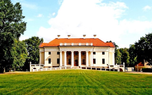 Pakruojis Manor's Palace Boutique Hotel