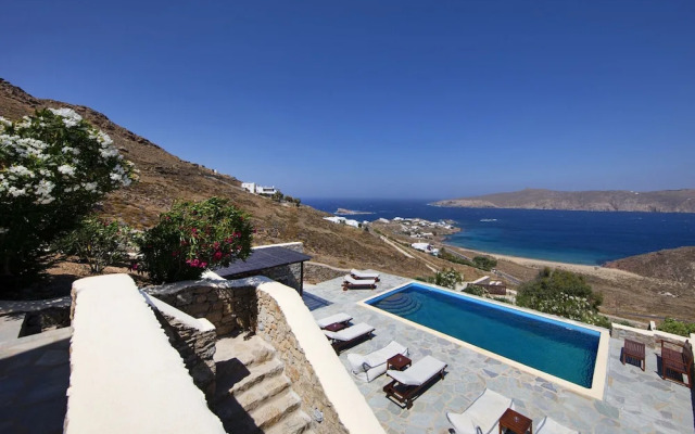 Villa in Mykonos With Private Pool