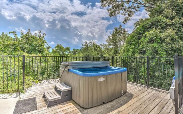 SmokyStays Private Pool Chalet