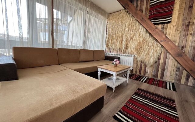 Apartment Stayinn Granat in Bansko Next to Gondola Lift Perfect for 3 Guests