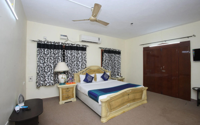 Ecr Blueocean Hotel & Resort by OYO Rooms