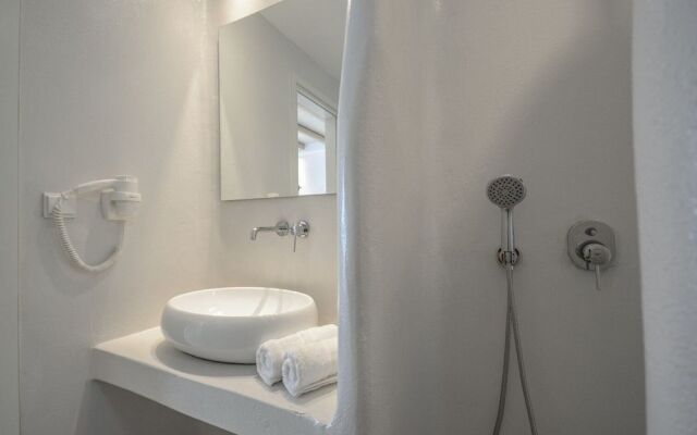 Naxian Spirit Suites & Apartments
