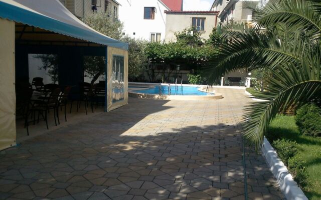 Yuventa Hotel