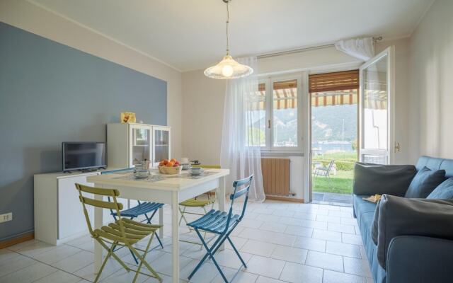 Interno 2 in Iseo With 1 Bedrooms and 1 Bathrooms