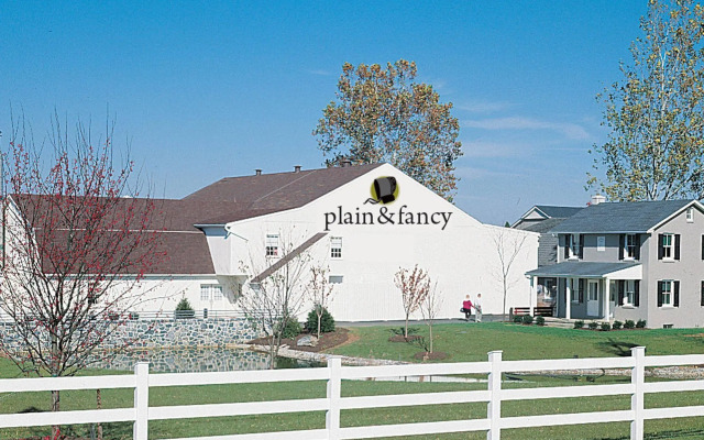 AmishView Inn and Suites