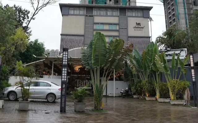 Hotel Sadanand Regency