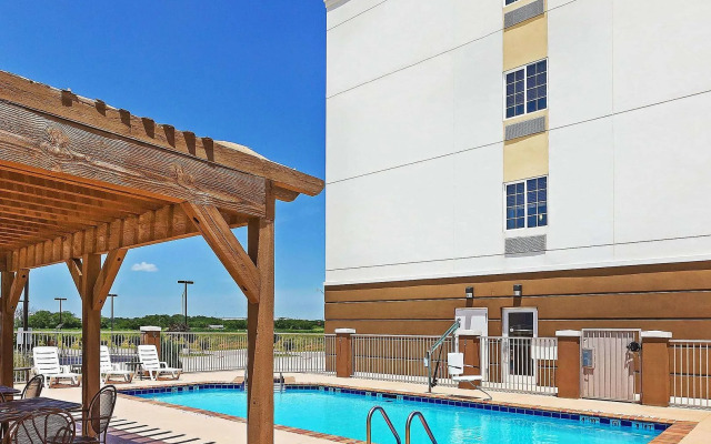 Hawthorn Extended Stay by Wyndham Ardmore