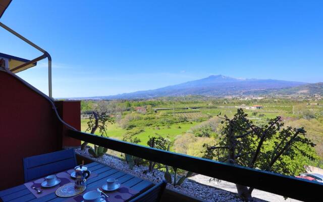 Pietrenere APT with Balcony 120m from the Sea