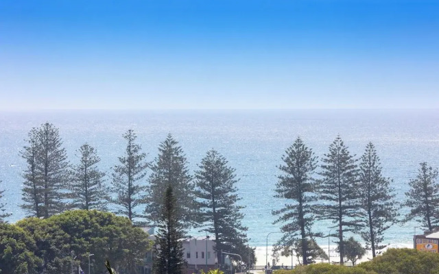 Hillside in the heart of Burleigh