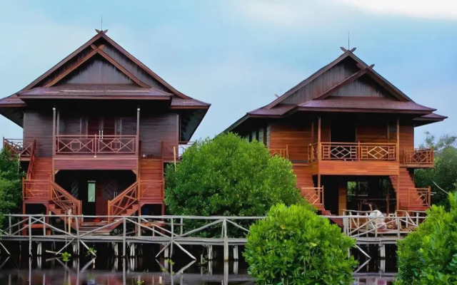 RedDoorz Resort @ Taman Wisata Mangrove