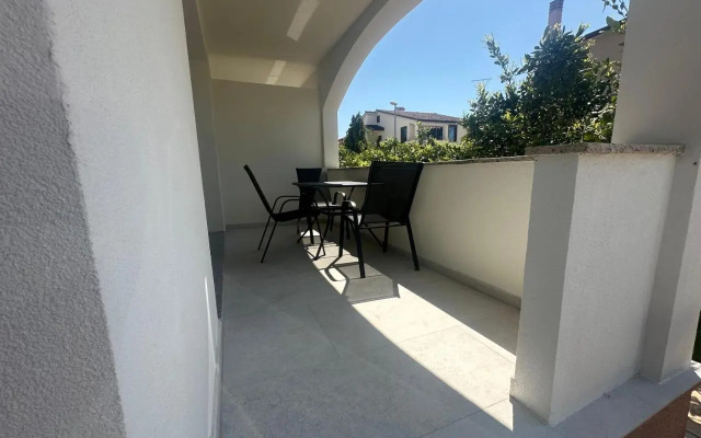 Apartment Mirna