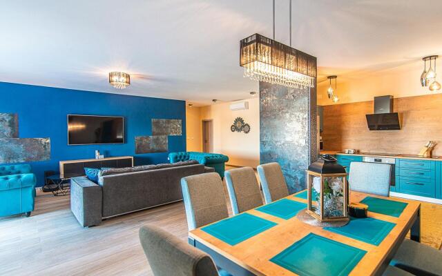 Luxury  villa with private swimming pool and sea view
