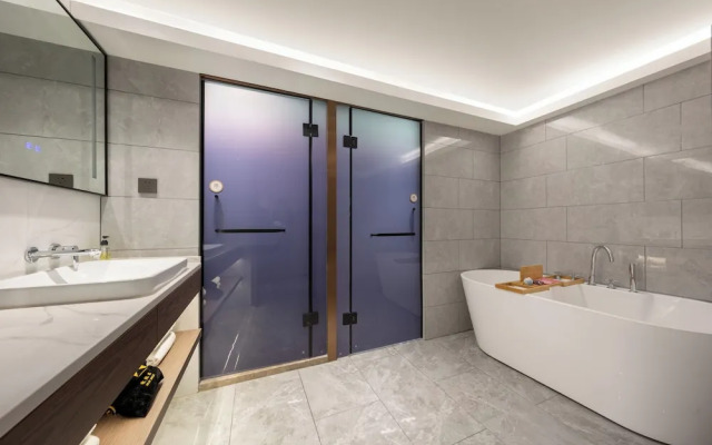 WorldHotel Quancheng Sqr Kuanholi Branch