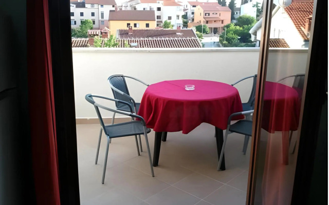 Apartments and Rooms Irena
