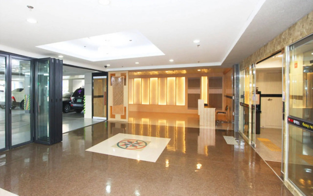 Easy Residence Hotel