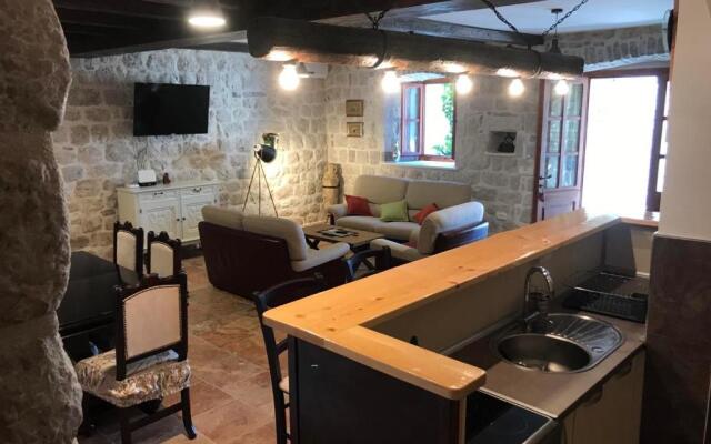 Stone house 264
