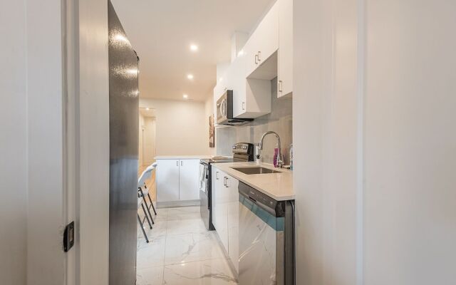 5221 St Urbain