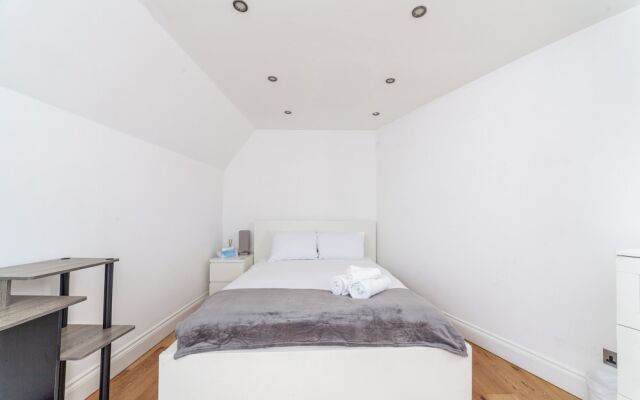 Spacious Retreat 2bed in Camden Town