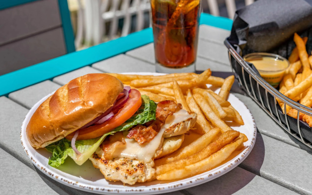 Dolphin Sands Clearwater Beach, an Ascend Collection Hotel