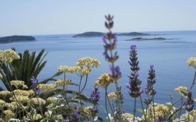 Apartment Infinity Blue