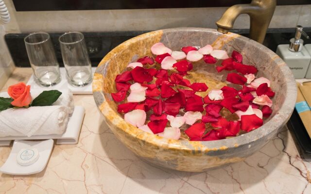 Silk River Hoi An Hotel & Spa