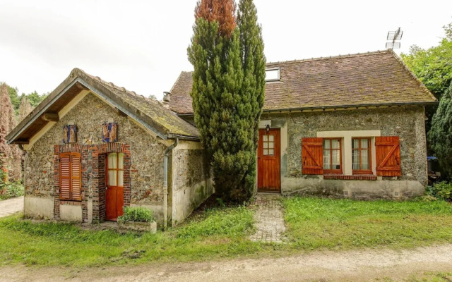 Holiday Home in a Park in Raizeux With Terrace