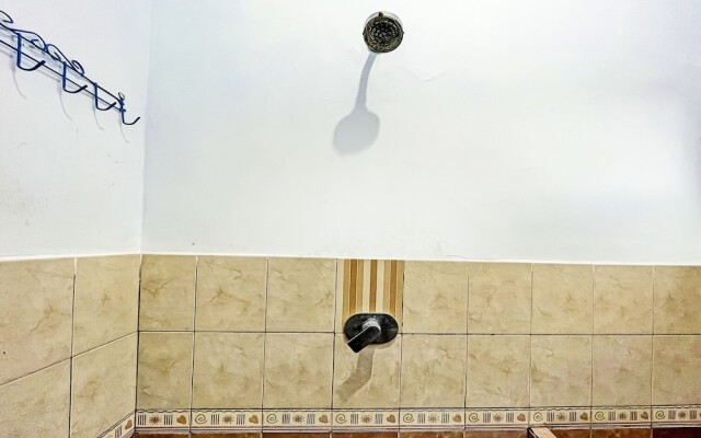 OYO 93422 Villa Tirto