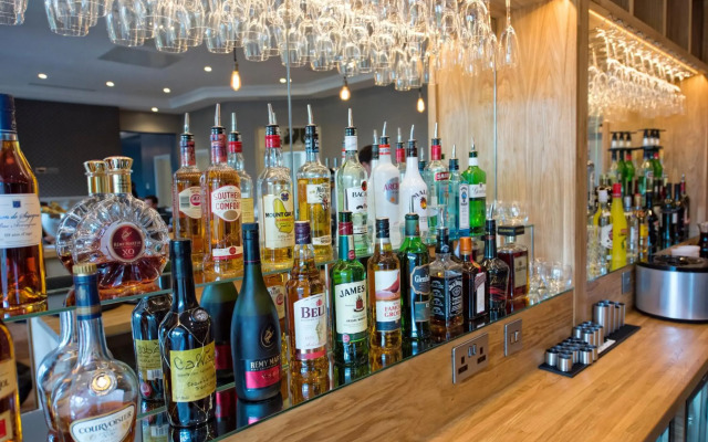 Yarrow Hotel