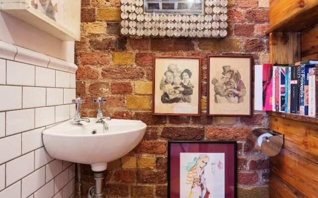 Veeve - Quirky Teesdale Mews