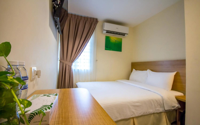 118 Hotel – Guest Rooms – George Town