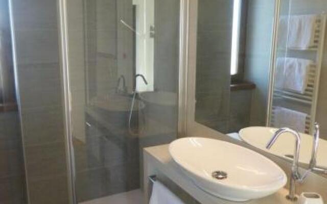La Valeriana Farm Apartments