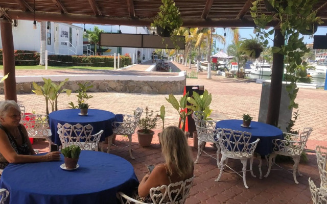 Marina Banderas Suites