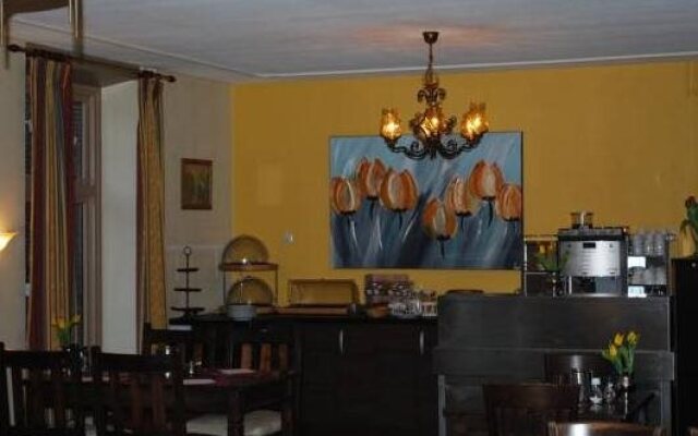 Hotel het Gemeentehuis Uithuizen