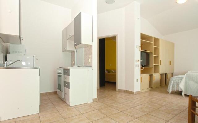 Apartments Biskupije 810
