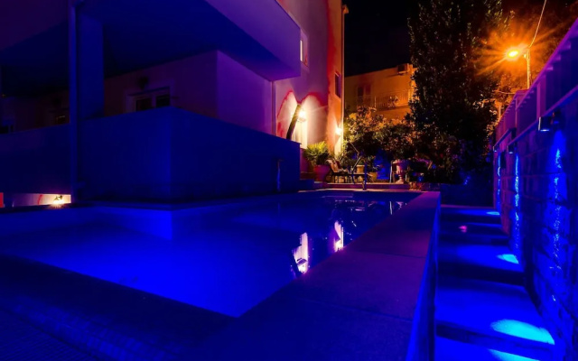 Villa Aura
