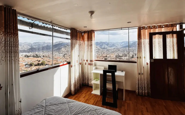 Summit Viewpoint House