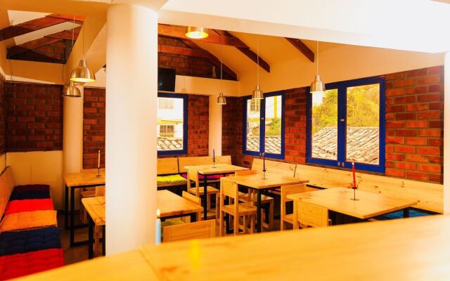Saqray Hostel