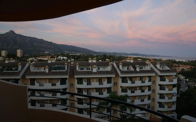 SAA2- comfortable apartment Puerto banus