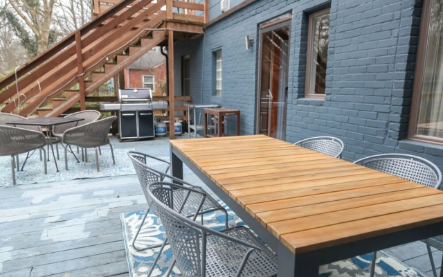 Modern Blue Ultra Chic Nashville Retreat