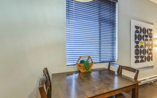 Kasa The Oxford Seattle