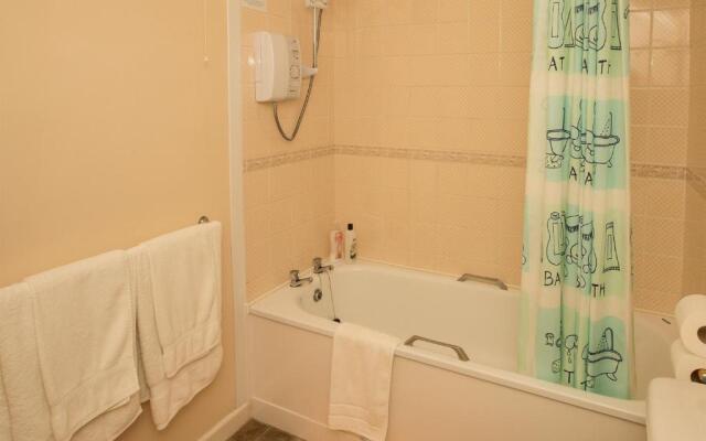 Eypeleaze B & B