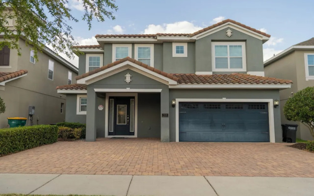 Spectacular 9BR Villa Your Dream Retreat