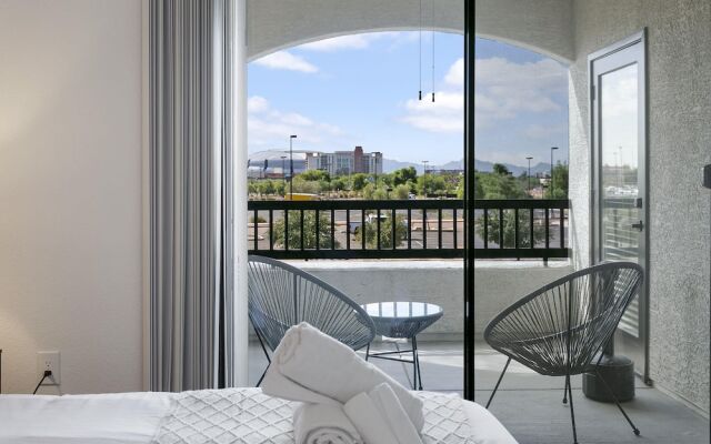 TWO Glendale CozySuites with Pool 2 & 9