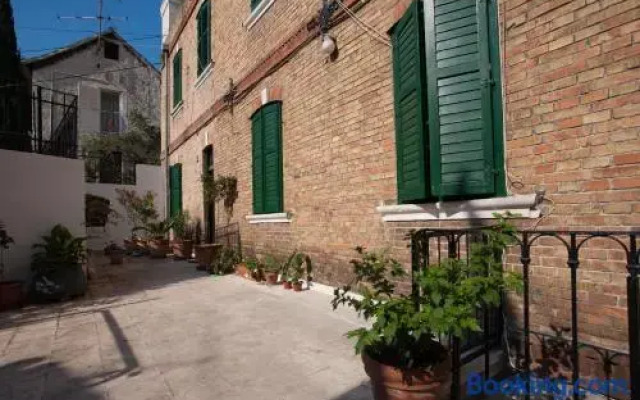Rooms Split Pezelj