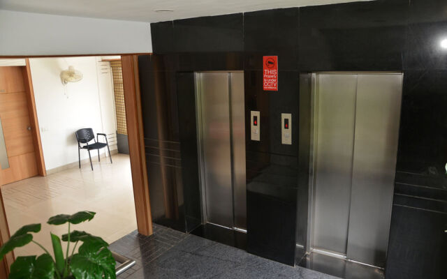 Treebo Admiral Suites New Usmanpura