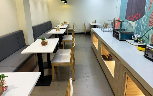 Hanting Express Beijing University of Technology